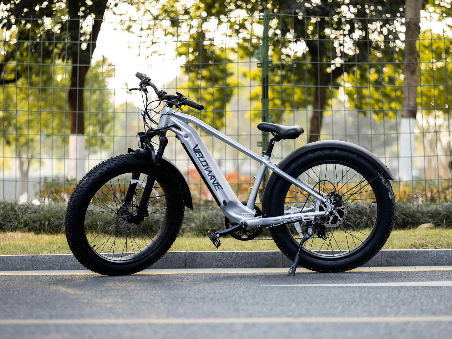 Velowave Ranger 2.0 Fat Tire All-Terrain Step-Over or Step-Through Electric Bike - 48V 15Ah 750W, 28MPH, Range 65 Miles, Hydraulic Suspension, Dual Hydraulic Brakes - 100% Financing Available!