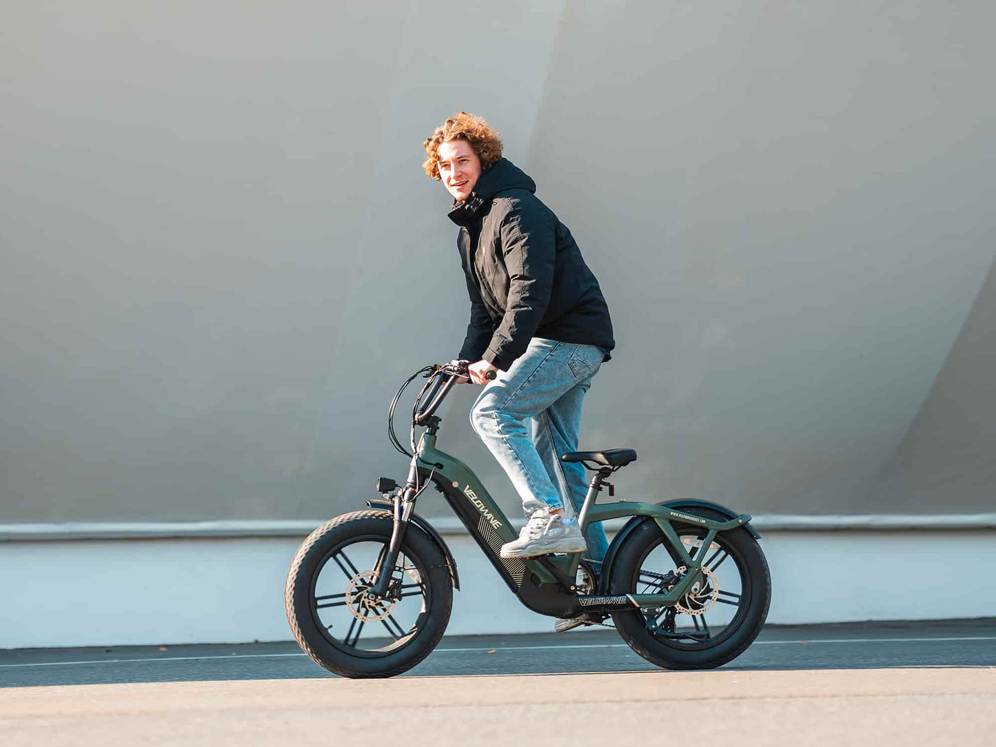 Velowave Pony Compact Step-Thru Fat Tire Electric Bike - 48V 15Ah 750W, 25 MPH, Range 40 Miles, Hydraulic Suspension, Dual Hydraulic Brakes - 100% Financing Available!