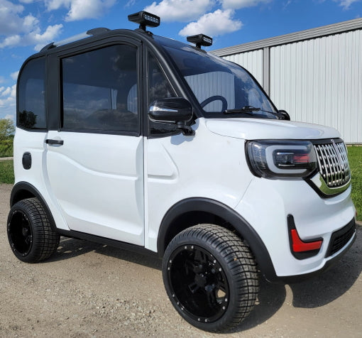 LE Coco Coupe Red Electric Golf Car Small LSV Low Speed Vehicle Golf Cart 4 Seater 60v Scooter Car - White