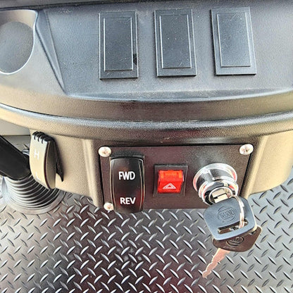 GSI - 6 Seater Limo Renegade Electric Golf Cart Family Fun 72v 4000 Watt High Power Golf Cart - RED