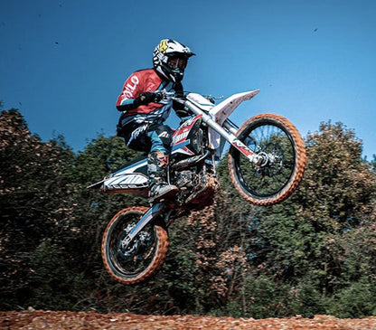 250cc 4-Stroke Dirt Bike with Electric & Kick Start & 21”/18” Off-Road Wheels - THUNDER 250