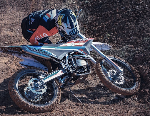 250cc 4-Stroke Dirt Bike with Electric & Kick Start & 21”/18” Off-Road Wheels - THUNDER 250