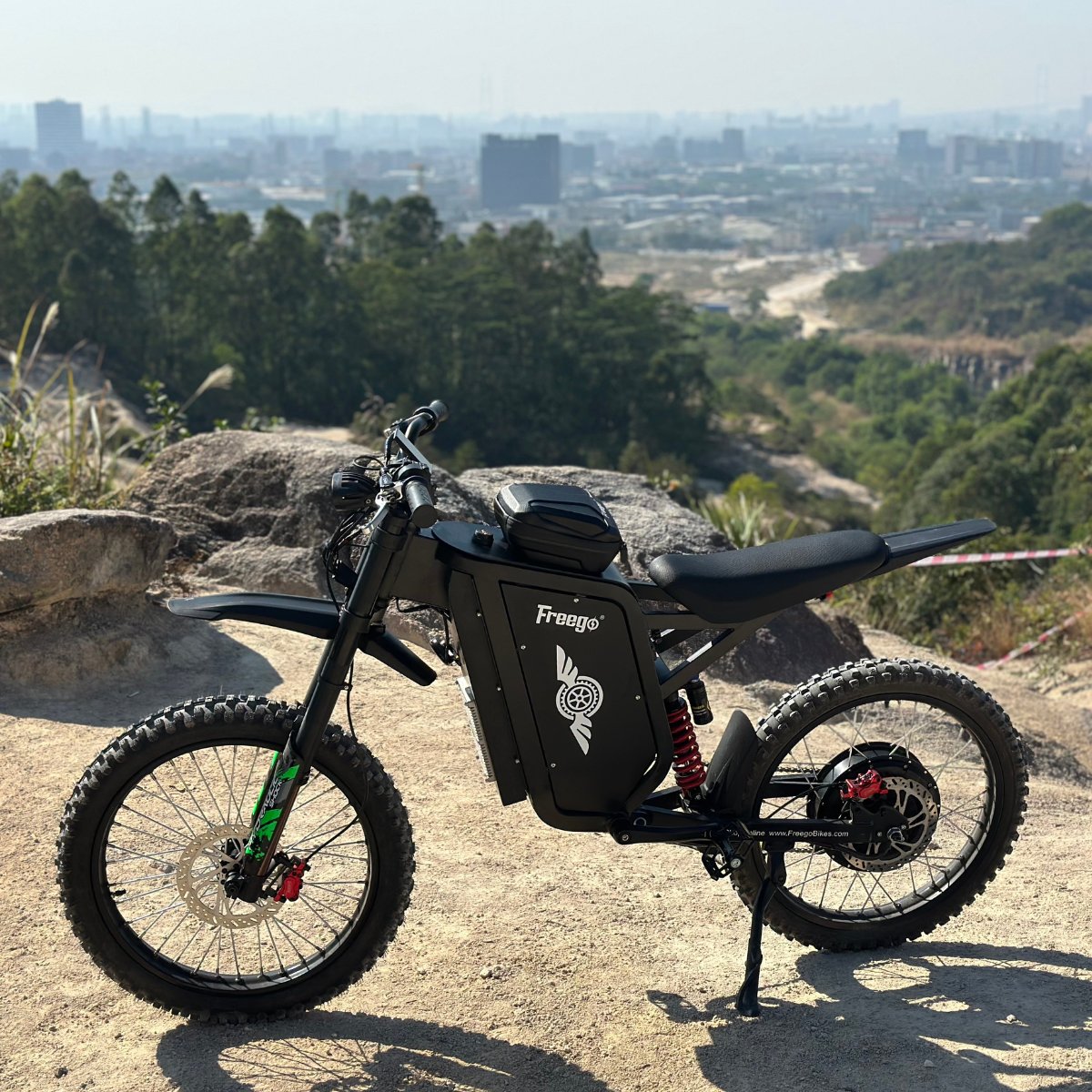 Freego | X3 Pro Off-Road Electric Dirt Bike 8000W Peak 72V 50Ah - Recreational Off-Road Use Only