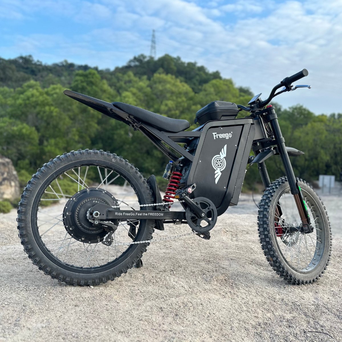 Freego | X3 Pro Off-Road Electric Dirt Bike 8000W Peak 72V 50Ah - Recreational Off-Road Use Only