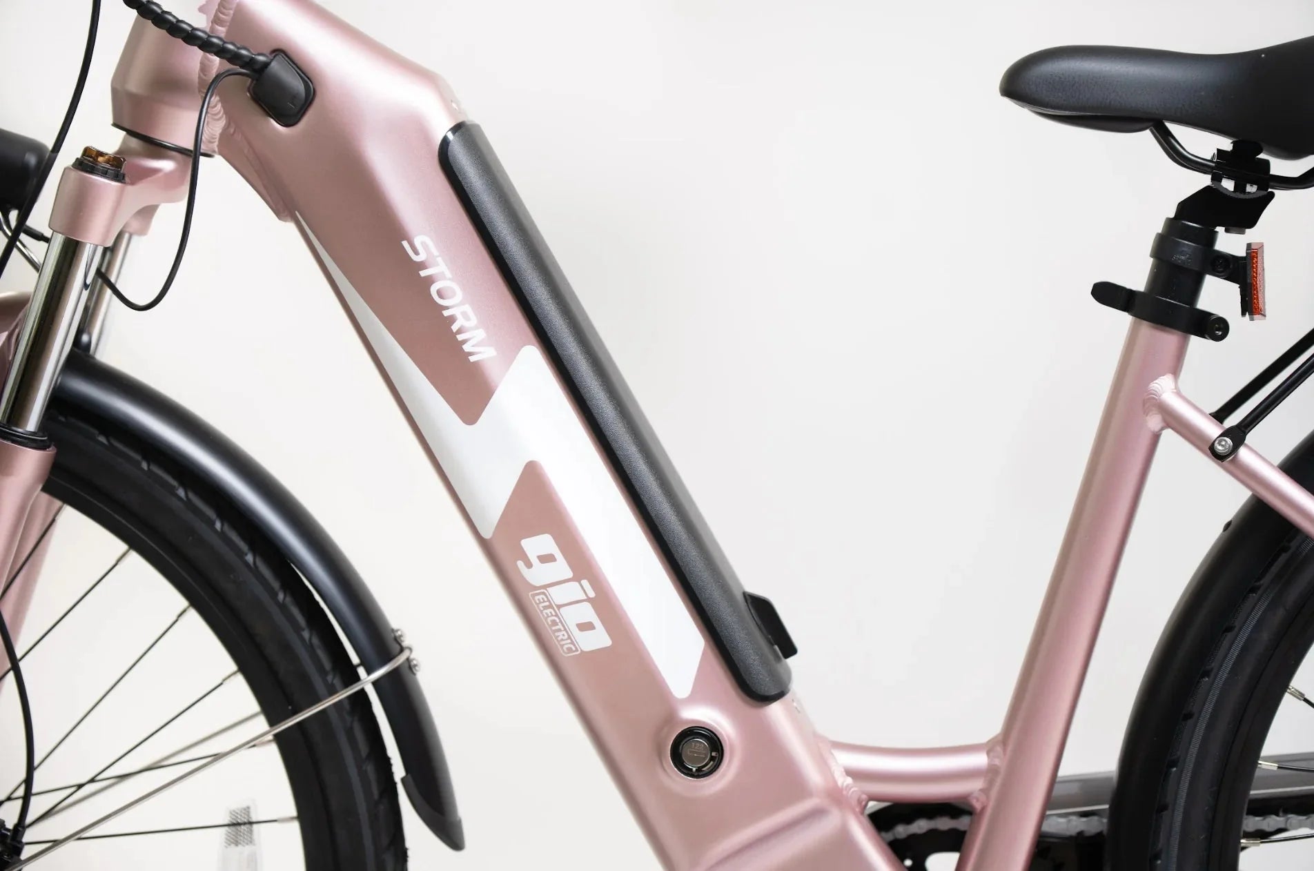 GIO STORM STEP-THRU ELECTRIC BIKE ROSE GOLD WITH INTEGRATED SAMSUNG BATTERY - 48V 13Ah 500W, top speed 20 mph, range 46 miles - 100% FINANCING AVAILABLE!