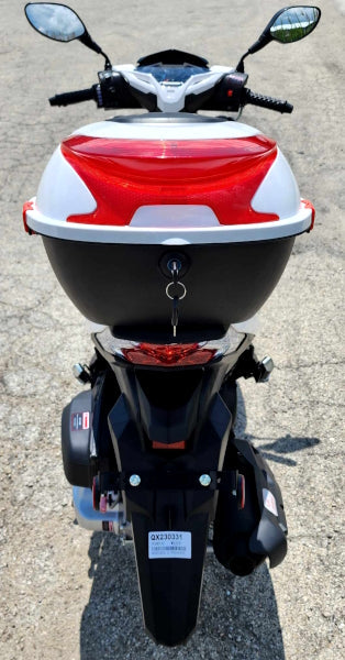 200cc 4 Stroke EFI Gas Moped Scooter W/ LED Lights - ZINGER 200 WHITE